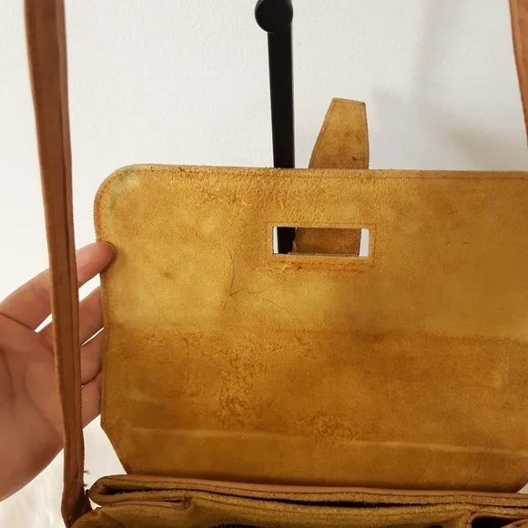 PYMSA | Vintage Hand Tooled Cowhide Leather Shoulder Bag - Tan - Picture 10 of 15